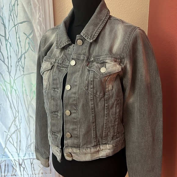 Levis Original Tucker Style Jean Jacket - Picture 2 of 9